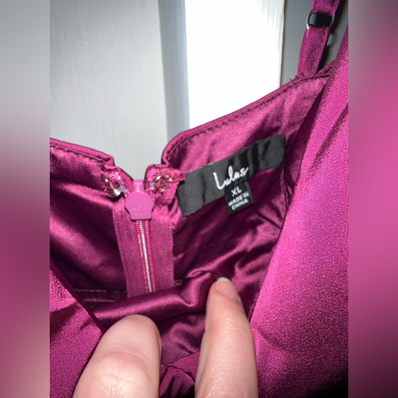 Women’s Lulu’s satin tiered ruffle dress, size XL, NWOT - Picture 3 of 3